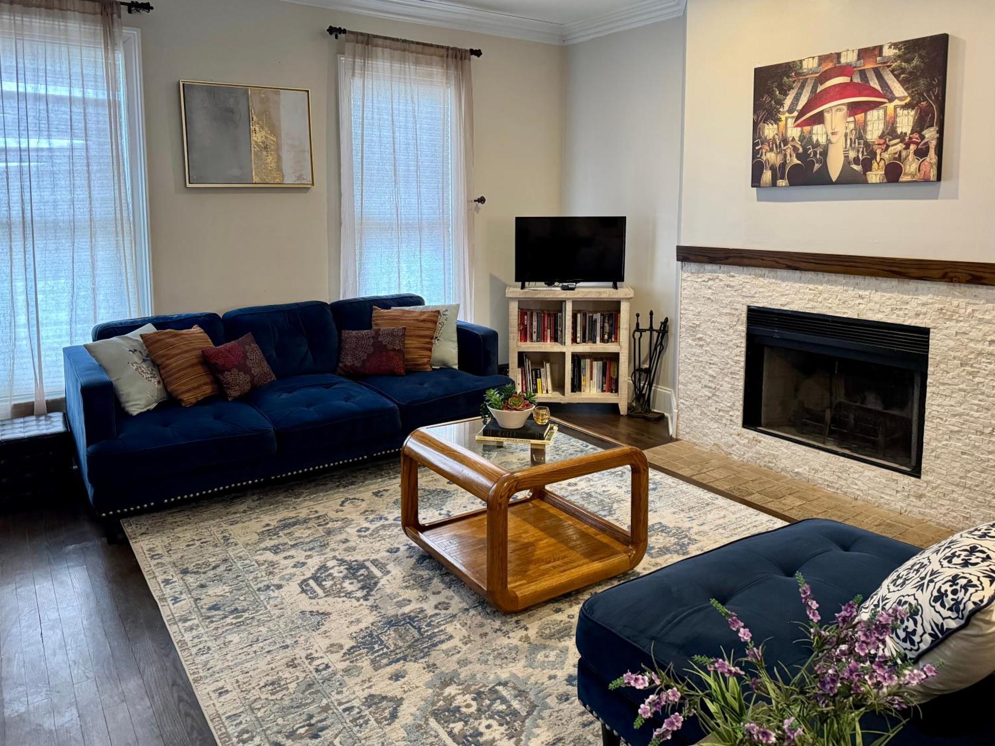 3 Bedroom Spacious Home In Ideal Location W Free Parking Back Yard Pets Welcome Chicago Bagian luar foto